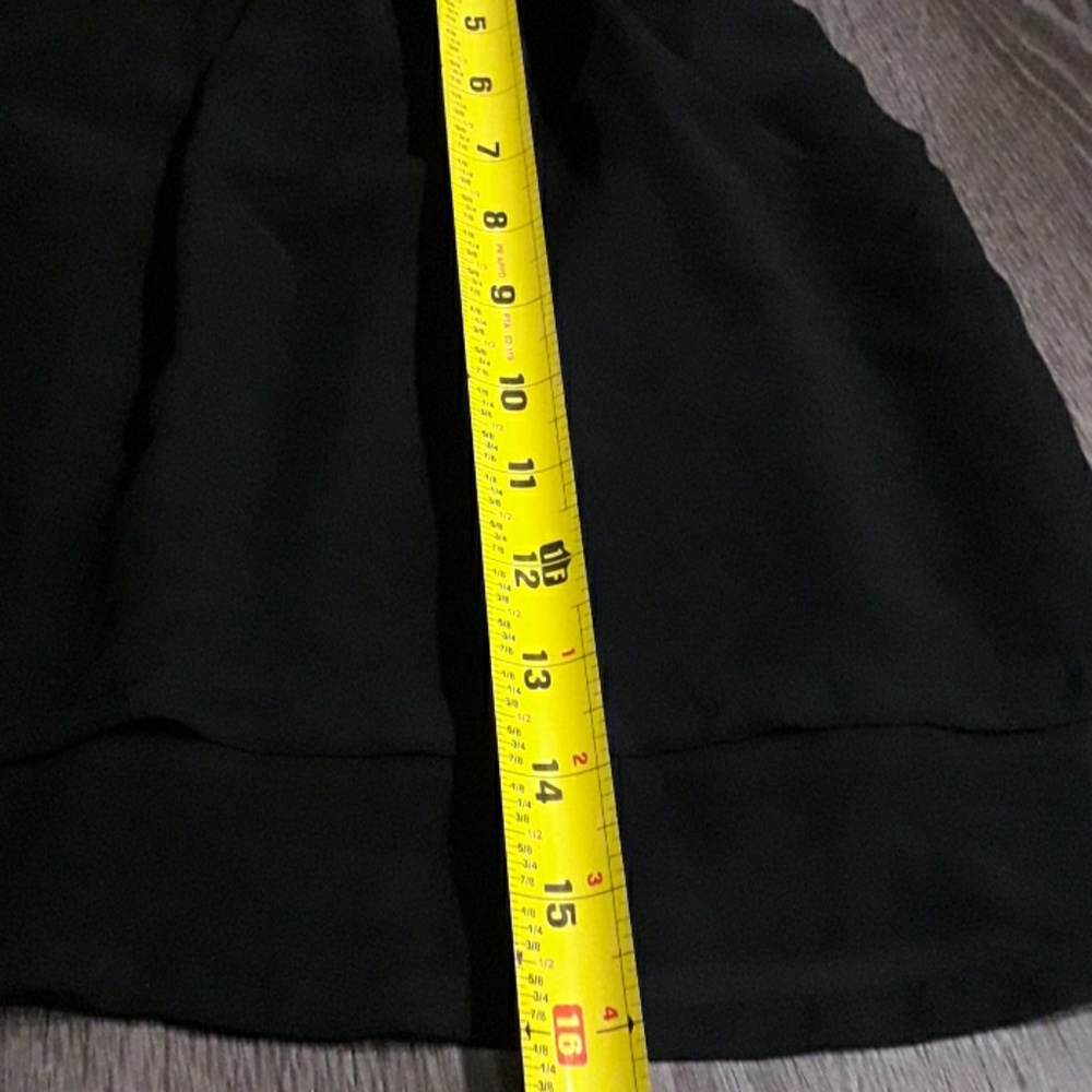 mini skirt - Picture 5 of 5